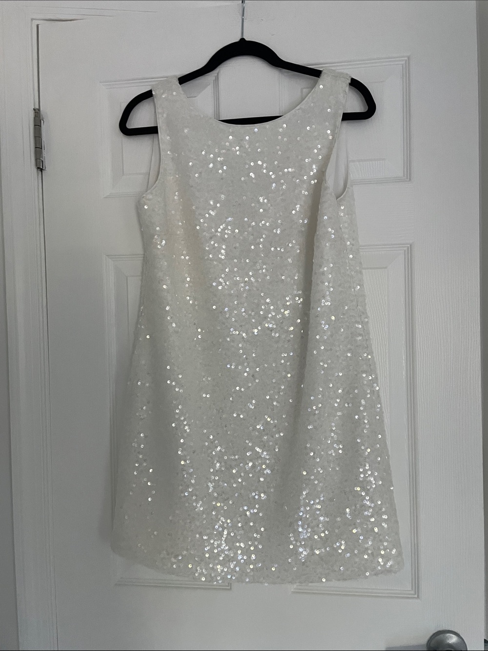 White Sequin cocktail dress w bow back